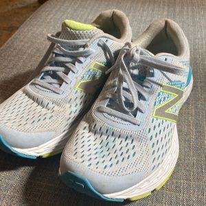 New balance running shoes 680, light blue with lime green touches